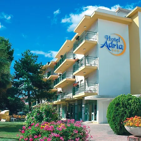 Отель Adria