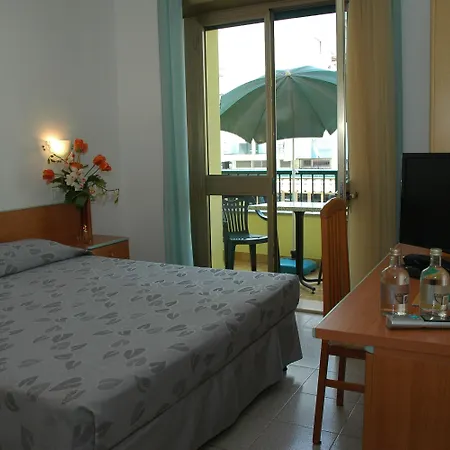 Adria 3*